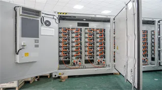 Status and challenges of multi-junction solar cell