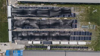 Integrated photovoltaic storage and off-grid machine/cabinet - IMAX